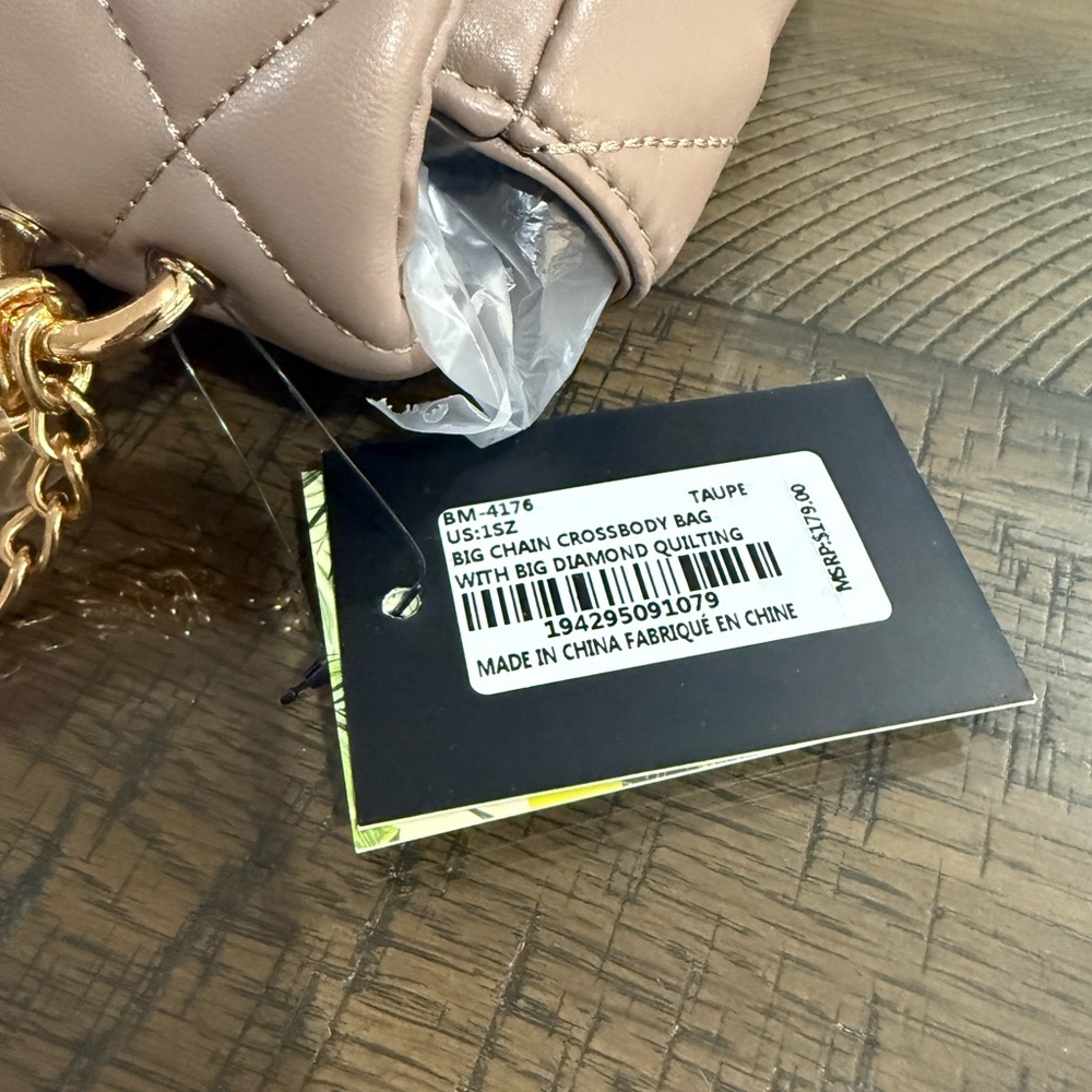 Badgley Mischka Quilted Shoulder Bag, Gold Chain Accent tan taupe beige gift - Picture 3 of 9